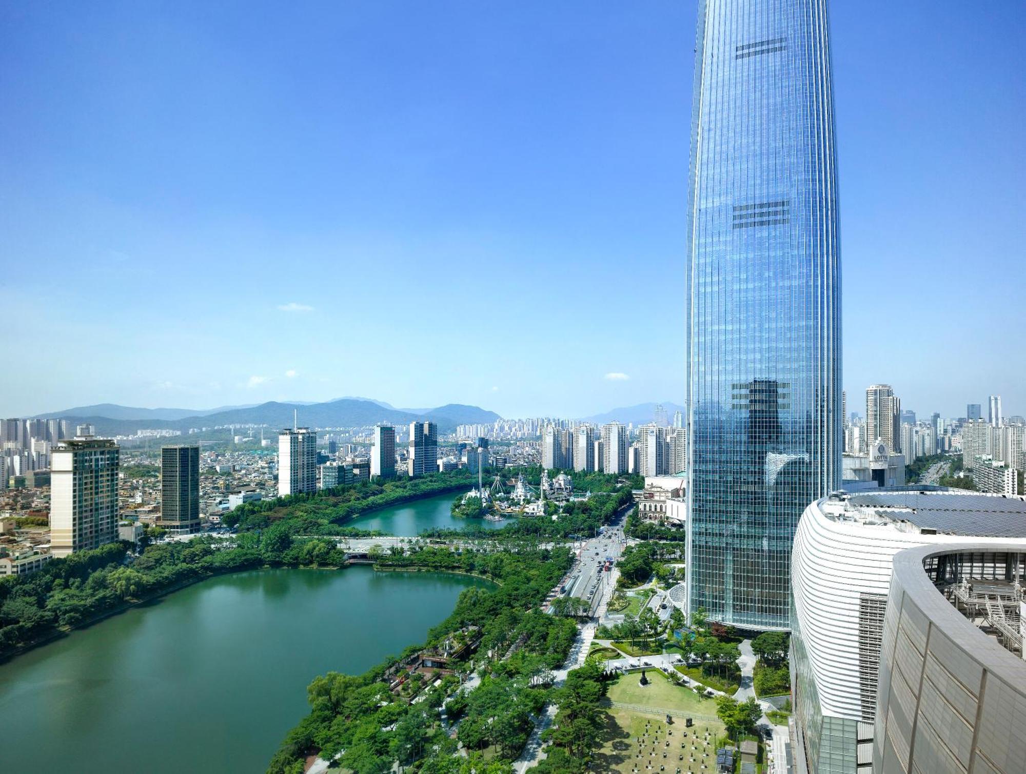 Sofitel Ambassador & 5*