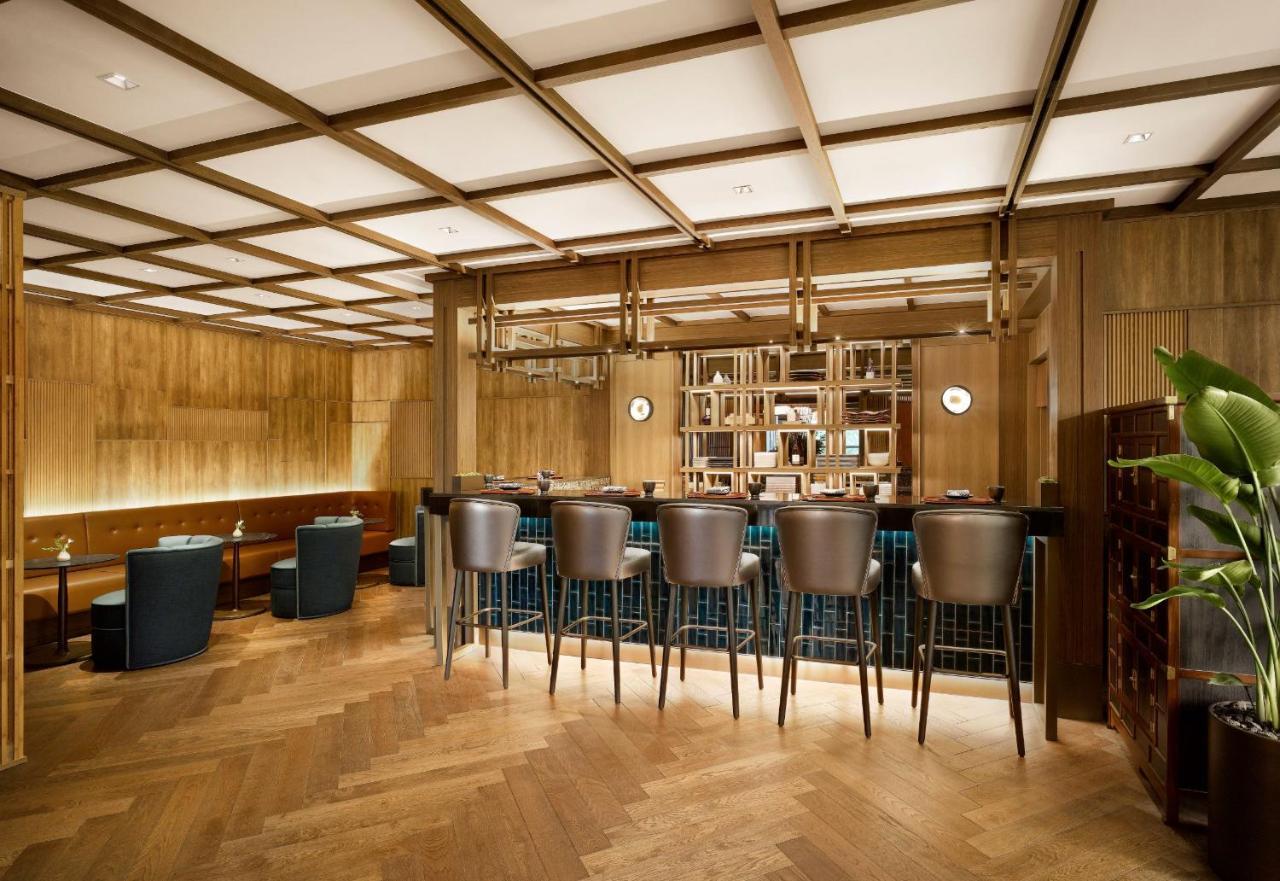Sofitel Ambassador & ホテル