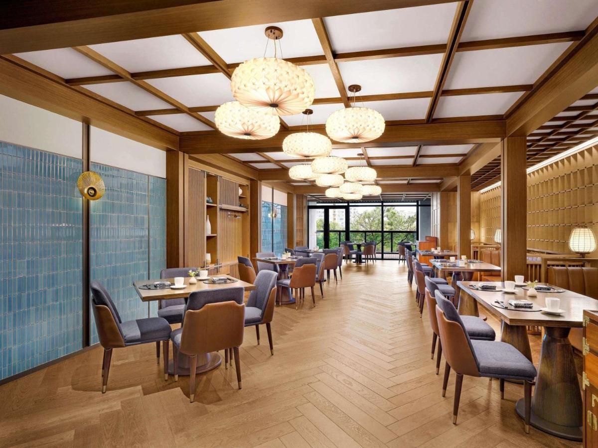 Sofitel Ambassador & Hotel 5*