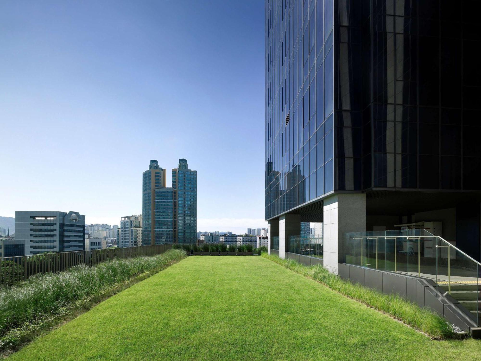 Sofitel Ambassador & 酒店